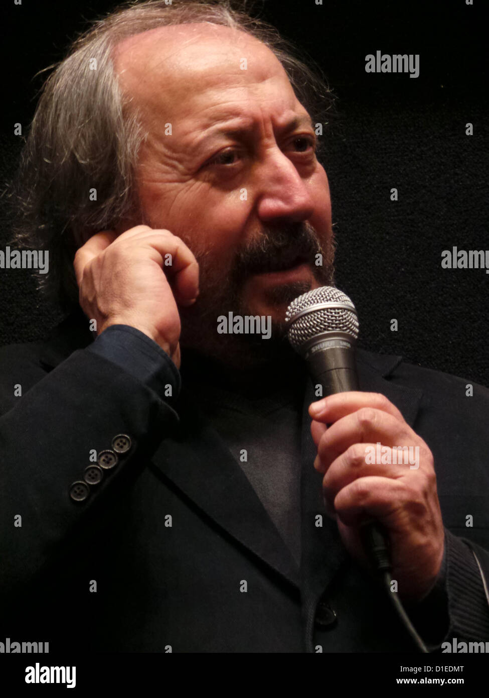 Barcelona, Spanien. 17. Dezember 2012. Die italienischen Filmaker Giuseppe Piccioni hat der 17st Dezember präsentiert seinen Film ich Rosso e il blu'in der italienischen Film Festival von Barcelona im Verdi-Kinos. Stockfoto