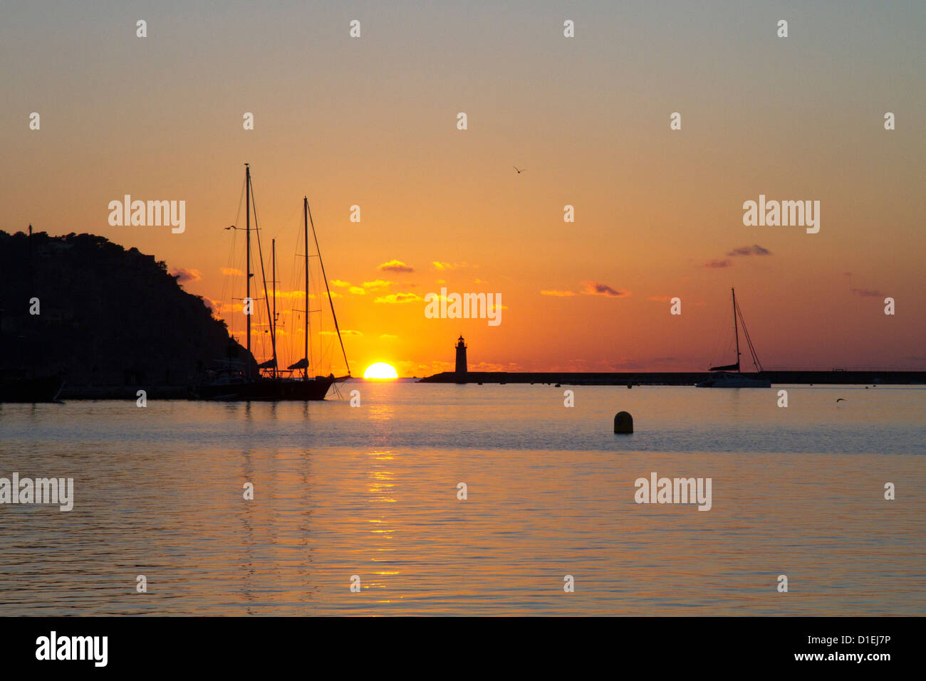 Sonnenuntergang auf dem Meerwasser Port Andratx Mallorca Mallorca Balearic Islands Spanien Mittelmeer Stockfoto