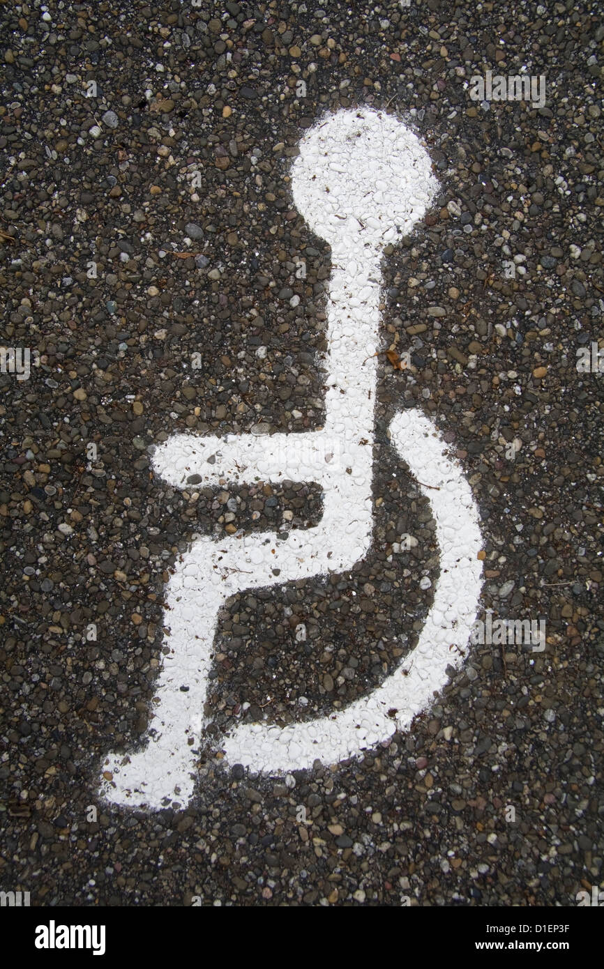 Bezeichnung Behinderten Parkplätze in Steenwijk, Niederlande Stockfoto
