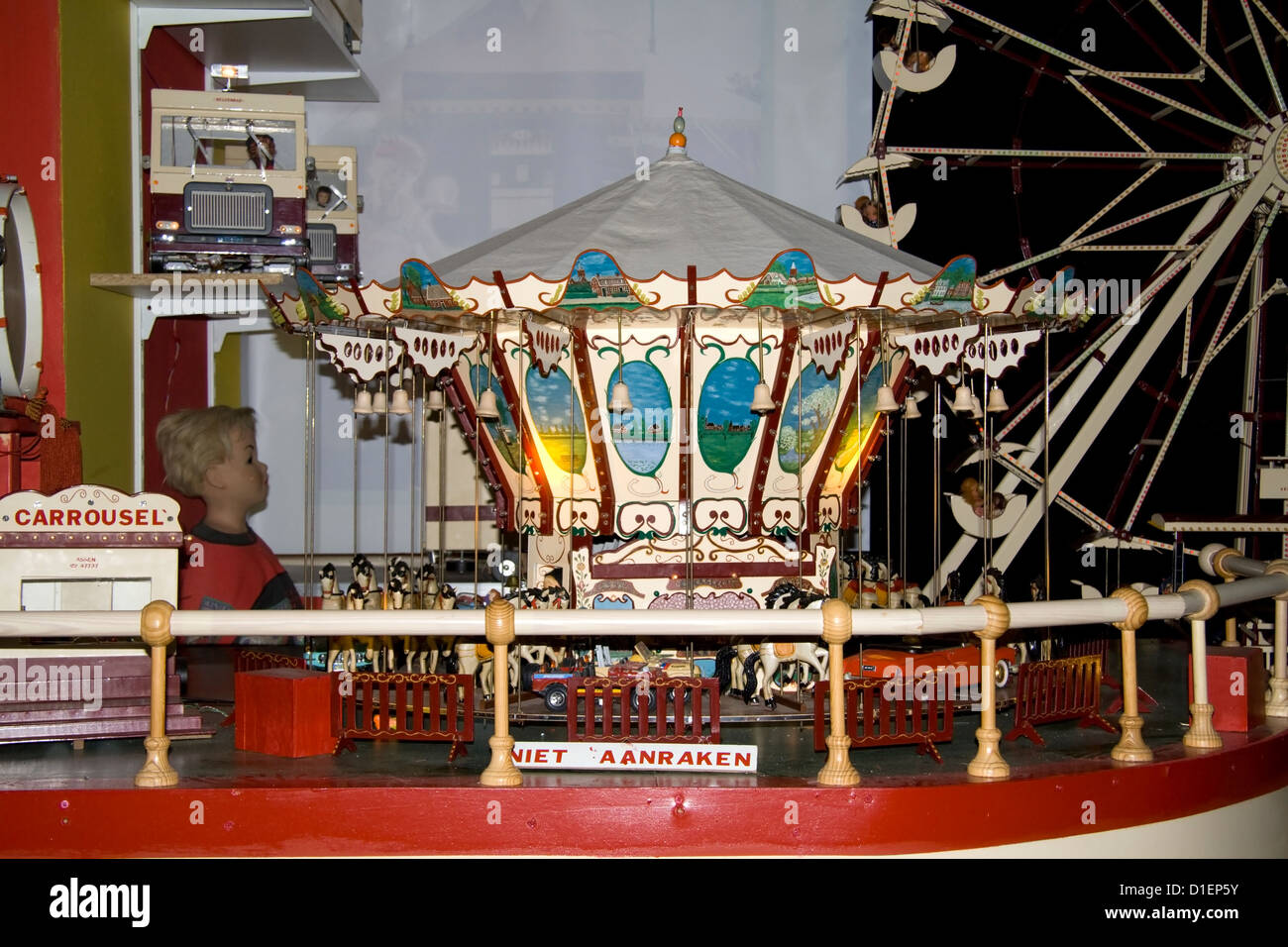 Modell eines Karussells am Festplatz und Circus Museum, Steenwijk, Niederlande Stockfoto