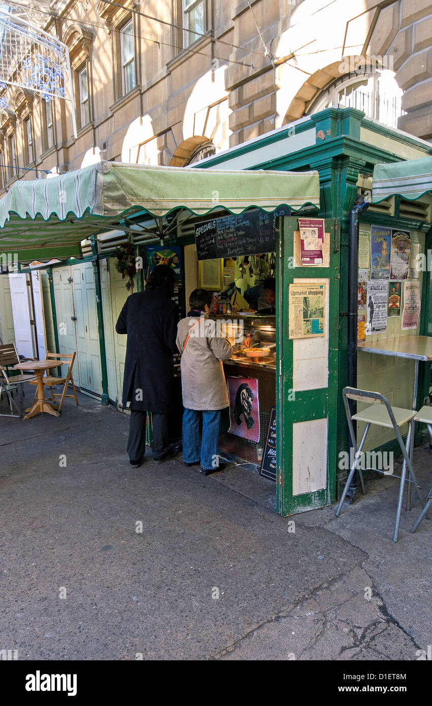 Garküche in der Glasgalerie am St. Nikolaus-Markt in Bristol Stockfoto