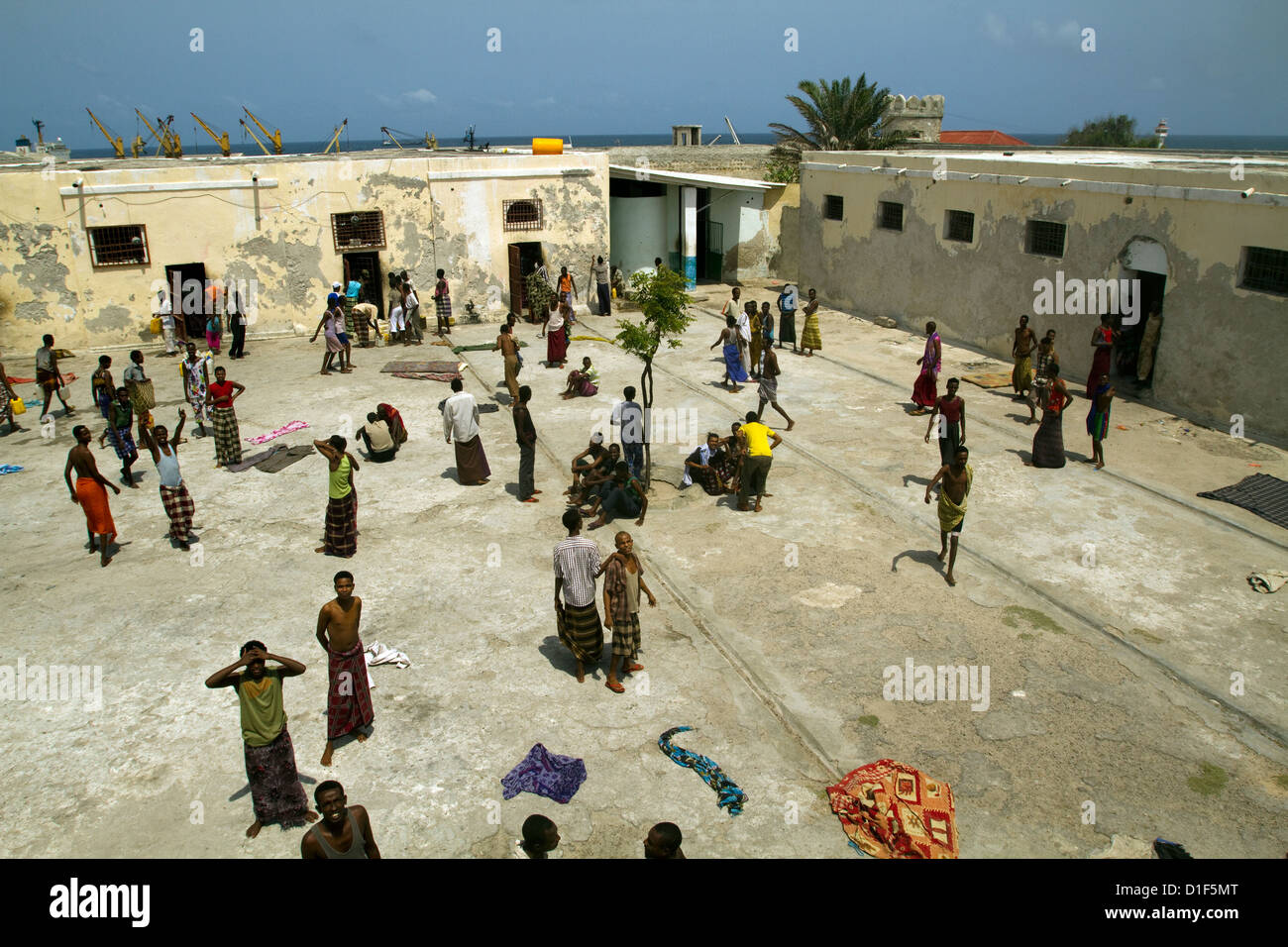 Gefangener in Mogadischu Gefängnis Hof Somalia Stockfoto