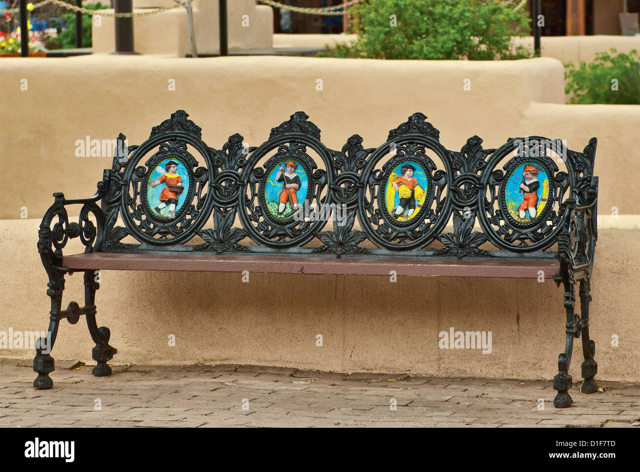 Schmiedeeisen Bank Plaza in Taos, New Mexico, USA Stockfoto