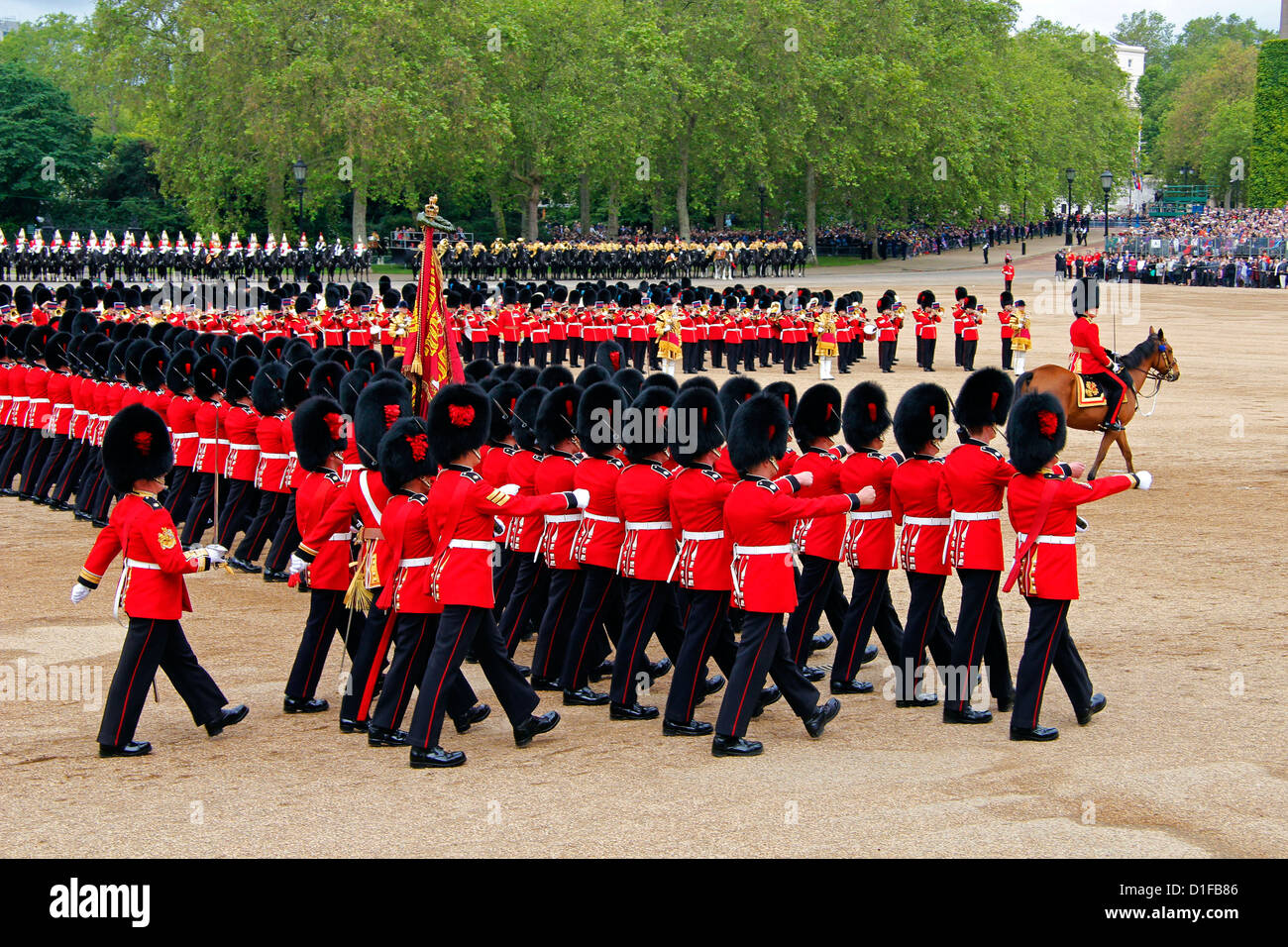 Soldaten beim Trooping die Farbe 2012, die Königin offizielle Birthday Parade, Horse Guards, Whitehall, London, England Stockfoto