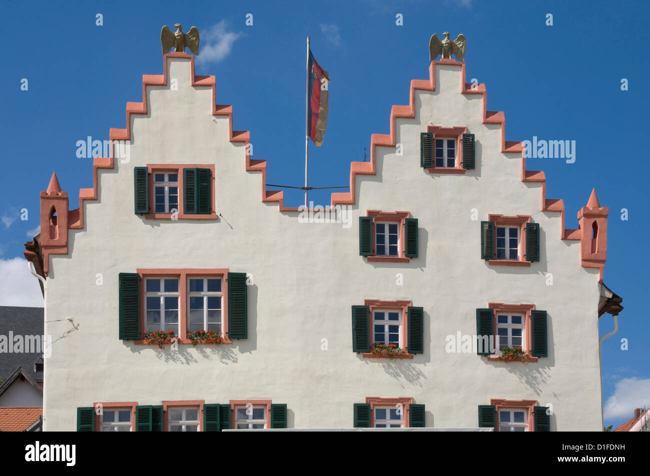 Die Fassade aus dem 17. Jahrhundert Rathaus, Oppenheim, Rheinland-Pfalz, Deutschland, Europa Stockfoto