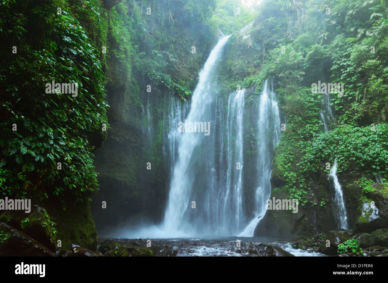 Luft Terjun Tiu Kelep Wasserfall, Senaru, Lombok, Indonesien, Südostasien, Asien Stockfoto