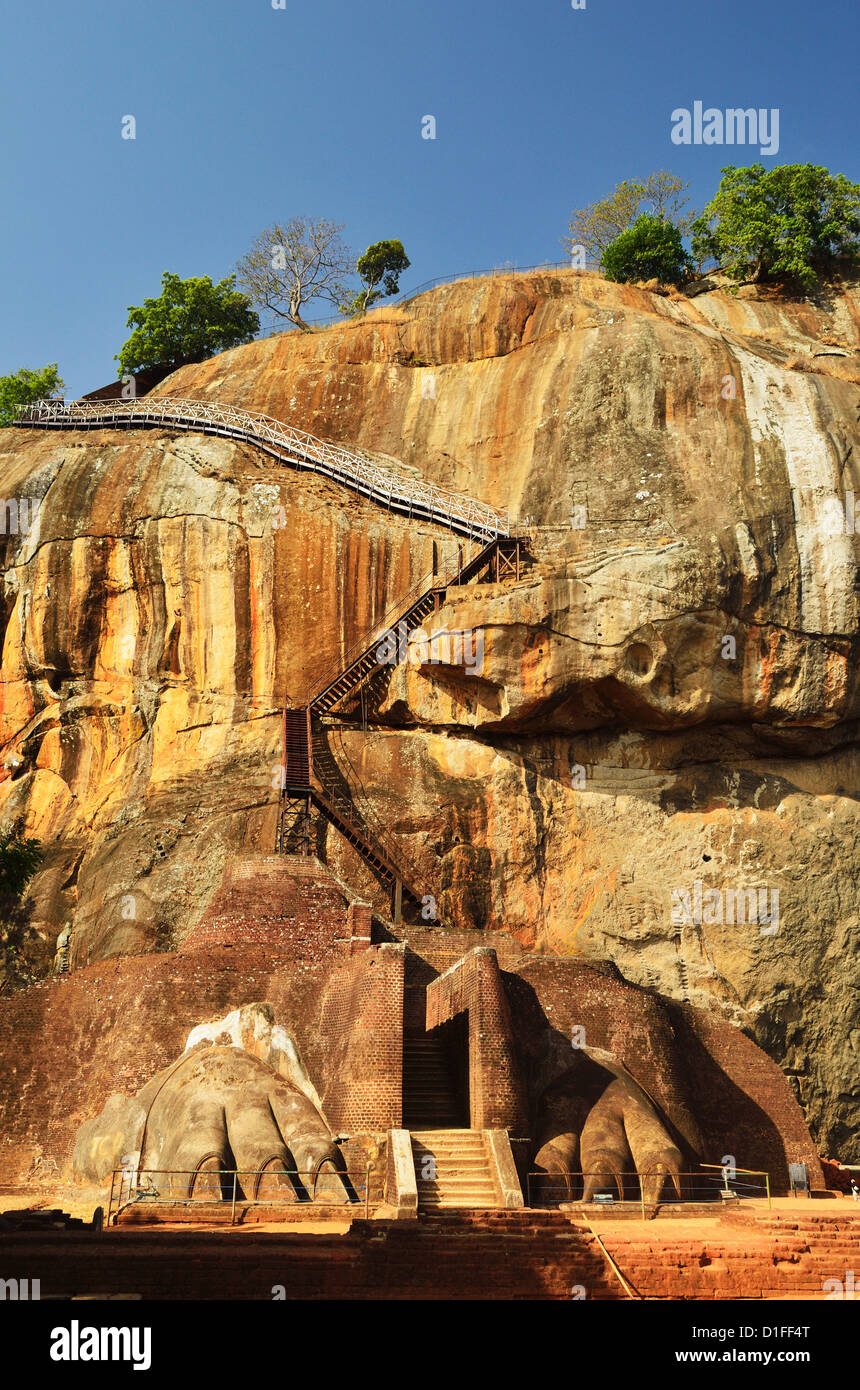 Treppe zum oberen Rand Sigiriya (Lion Rock), UNESCO-Weltkulturerbe, Sri