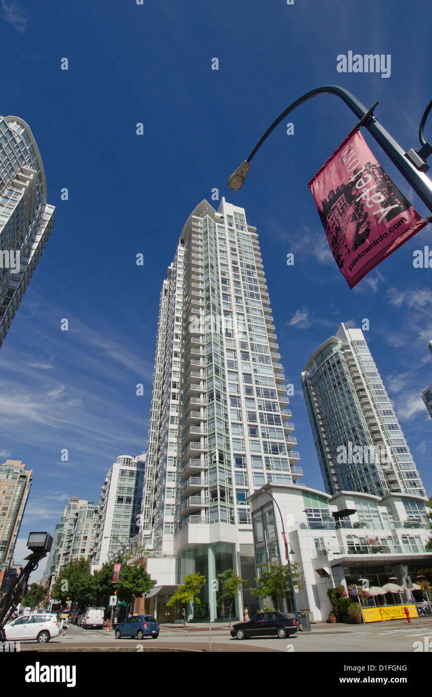 Die ultra moderne Stadt Vancouver British Columbia Kanada mit seinem Seehafen und Wolkenkratzer Stockfoto