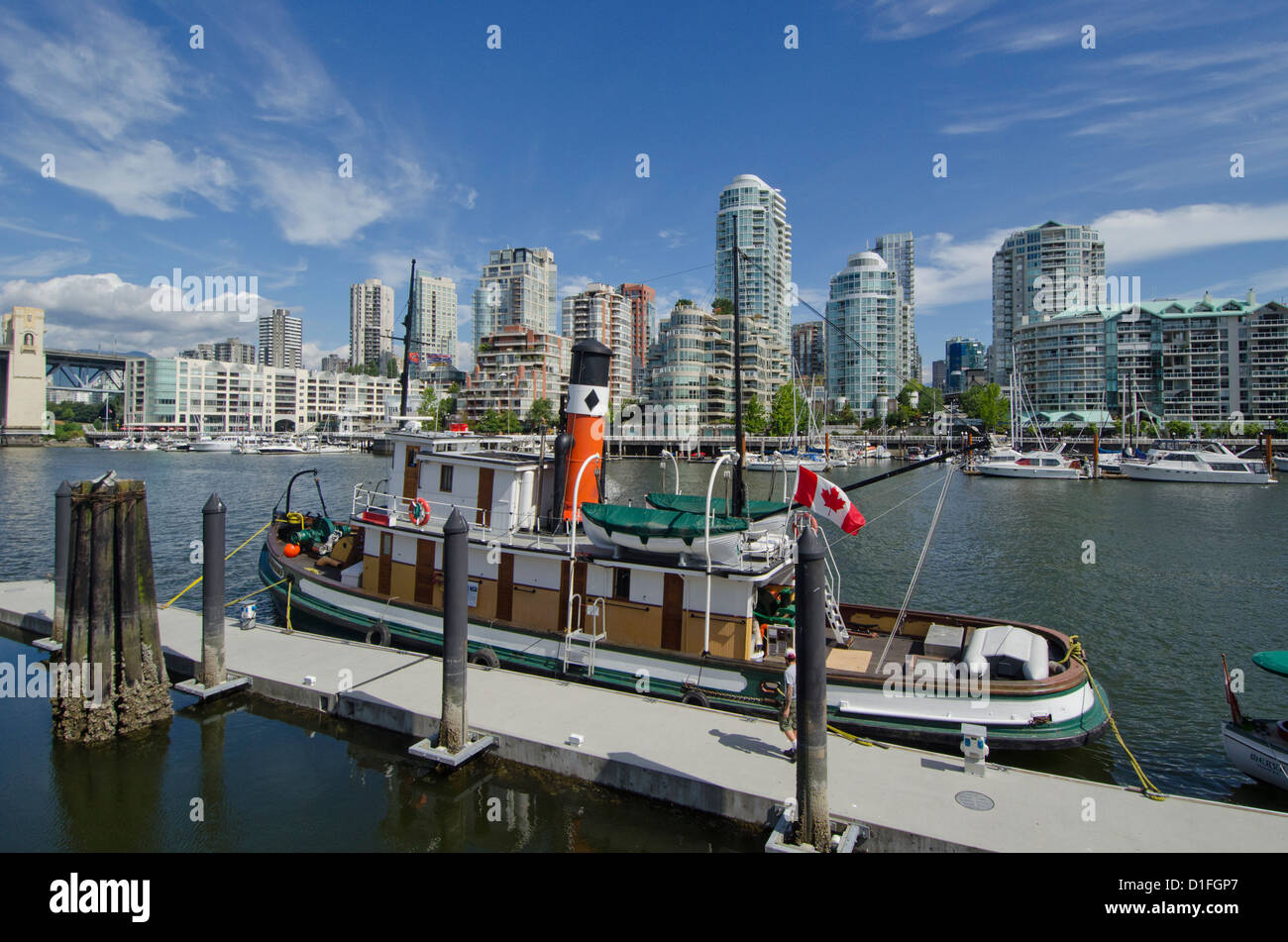 Die ultra moderne Stadt Vancouver British Columbia Kanada mit seinem Seehafen und Wolkenkratzer Stockfoto