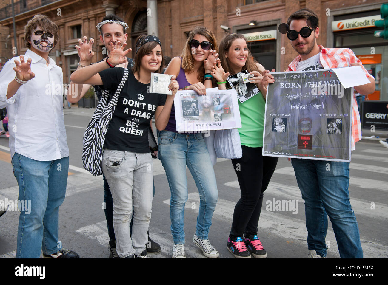 Junge Sizilianer zu protestieren, zu Gunsten der Rechte der Homosexuellen Stockfoto