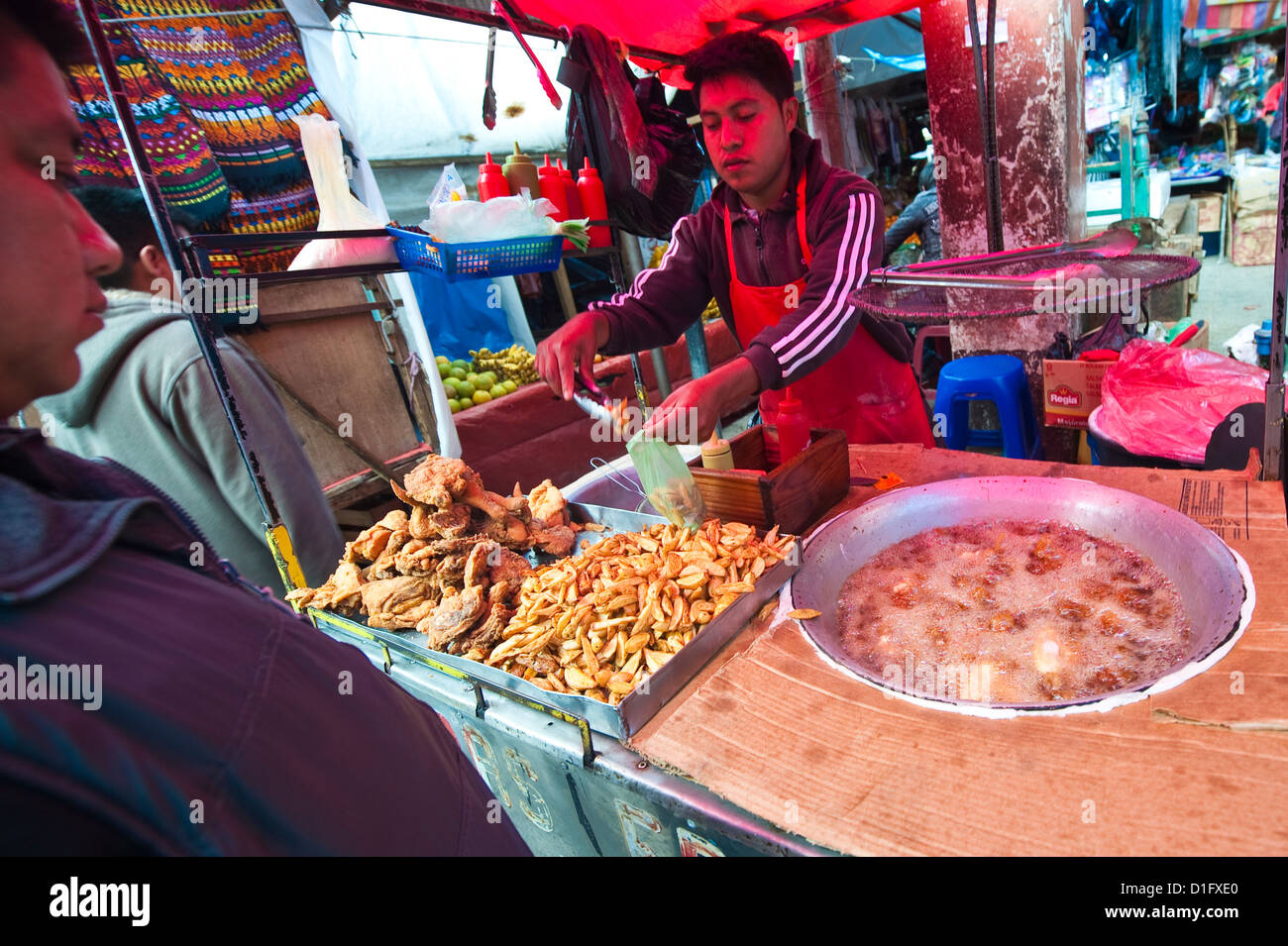 Outdoor-Markt in Chichicastenango, Guatemala, Mittelamerika Stockfoto