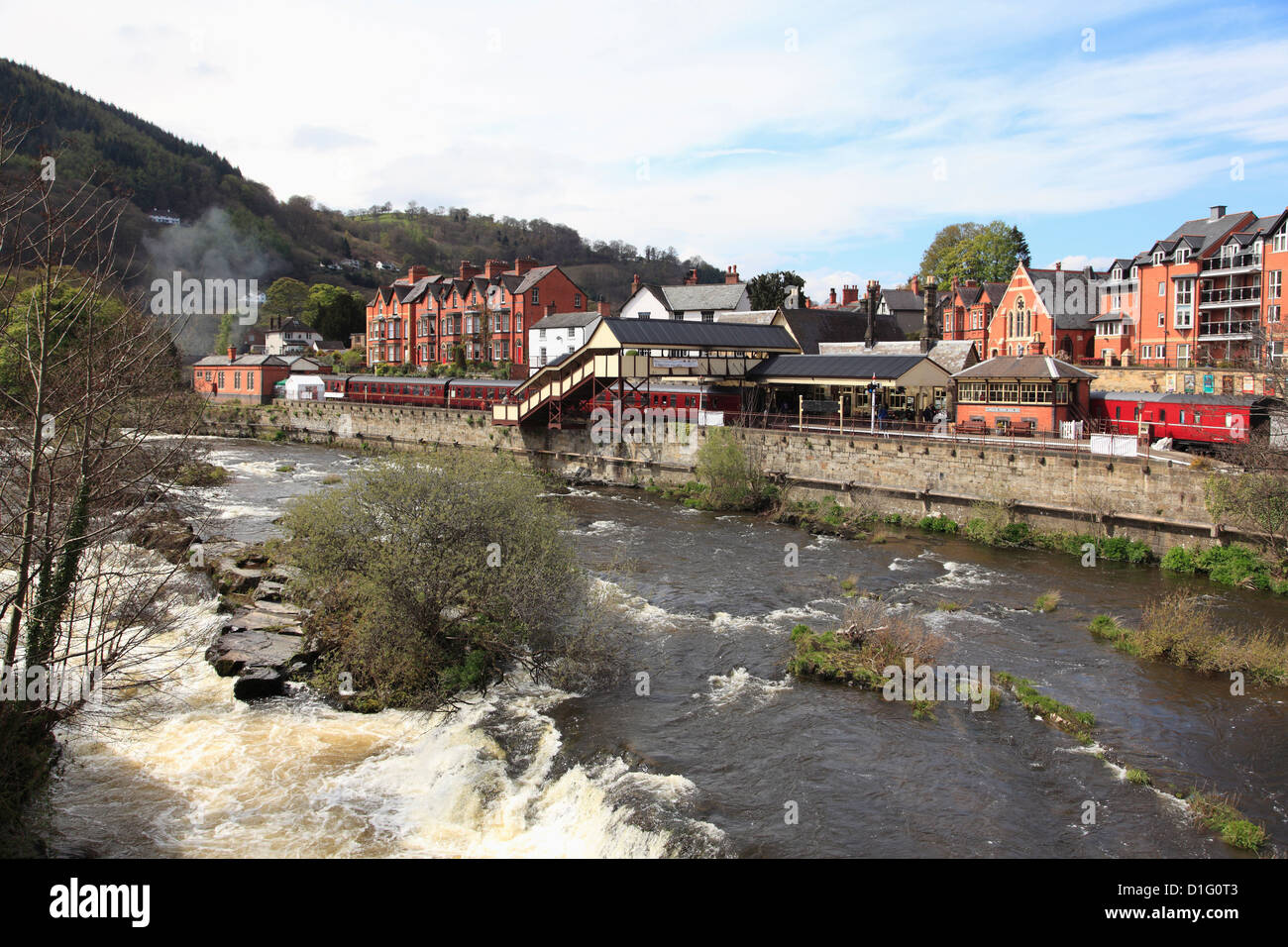 Fluß Dee, Llangollen, Dee Valley, Denbighshire, Nord Wales, Wales, Vereinigtes Königreich, Europa Stockfoto