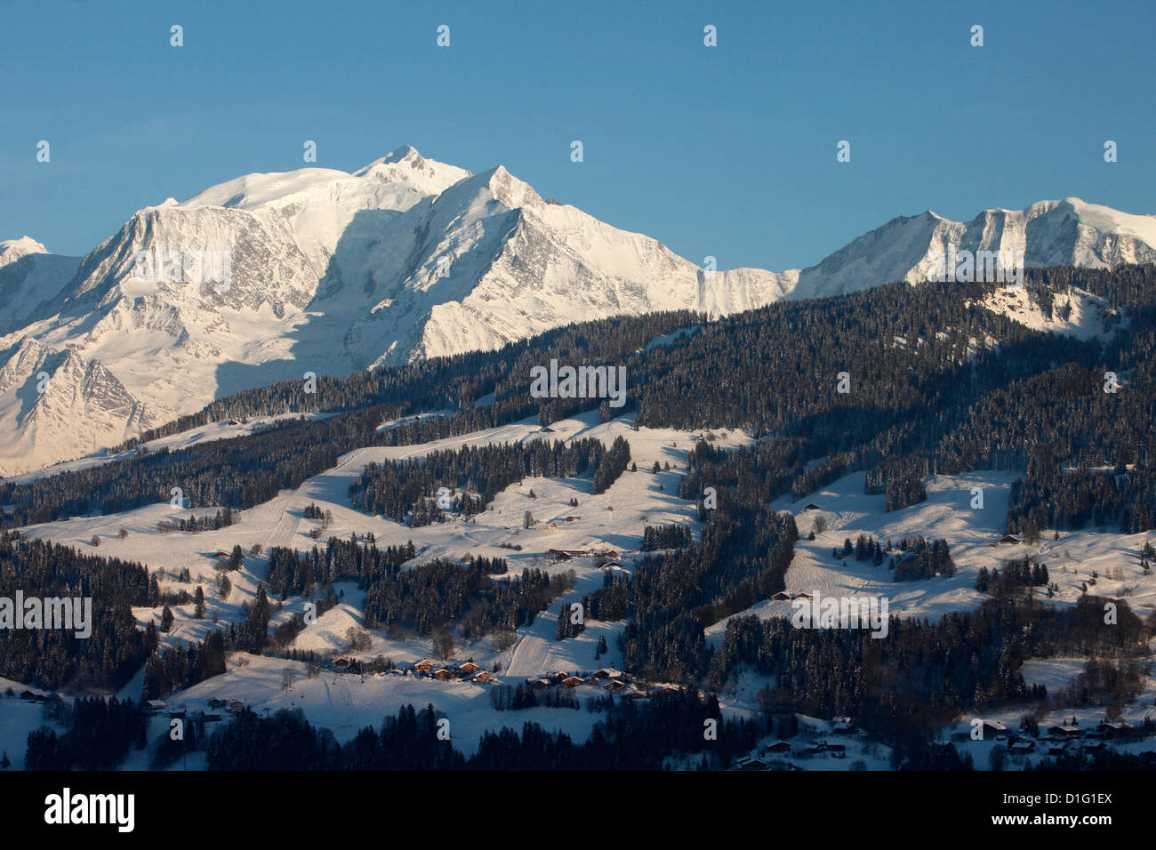 Megeve Ski-Pisten, Mont-Blanc-Bergkette, Megeve, Haute-Savoie, Französische Alpen, Frankreich Stockfoto