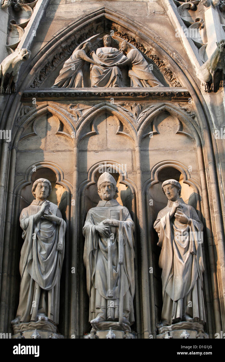 Apostel Skulpturen, Süd-Fassade, die Kathedrale Notre Dame, Paris, Frankreich, Europa Stockfoto