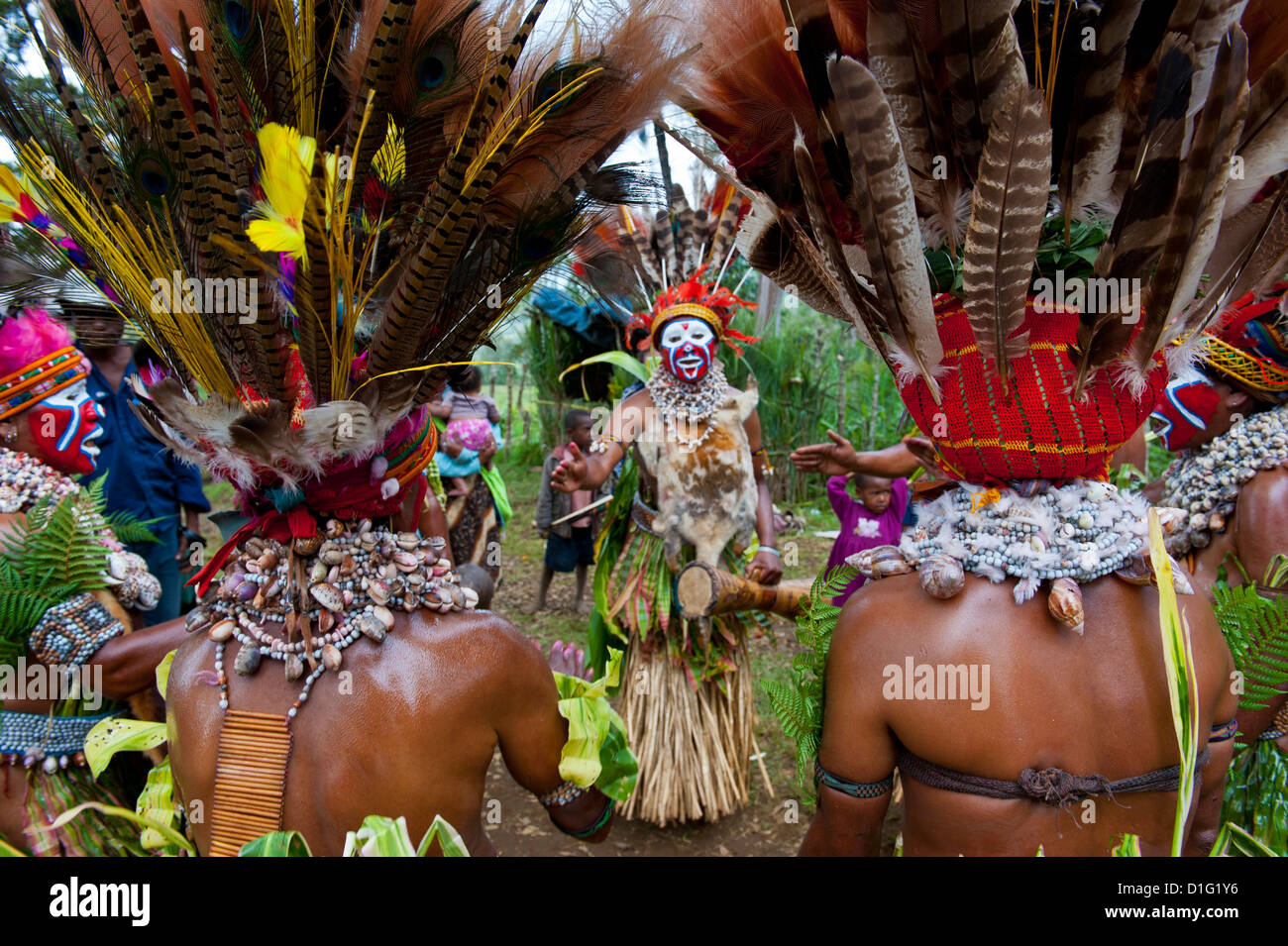 Lokale Stämme feiert die traditionelle Sing Sing in Enga in den Highlands, Papua-Neu-Guinea, Melanesien Stockfoto