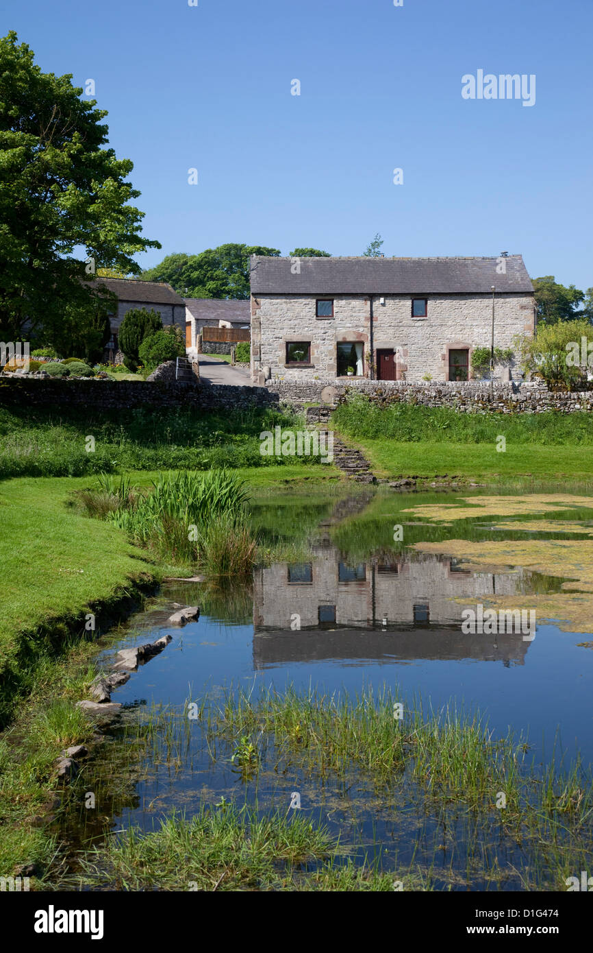 Dorf-Teich, Monyash, Peak District, Derbyshire, England, Vereinigtes Königreich, Europa Stockfoto