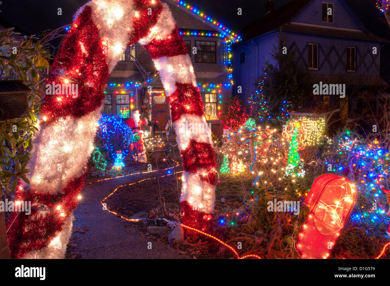 Haus weihnachtsbeleuchtung Fotos und Bildmaterial in hoher Auflösung