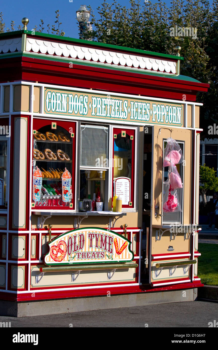 Shop mit Snacks am Pier 39 in San Francisco, Kalifornien, USA. Stockfoto