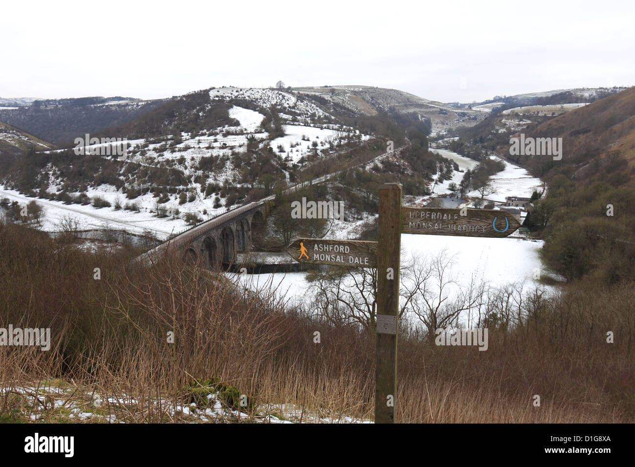 Winter-Blick auf das Viadukt bei Monsal Kopf Ausflugsort, Peak District National Park, Derbyshire Dales, England, UK Stockfoto