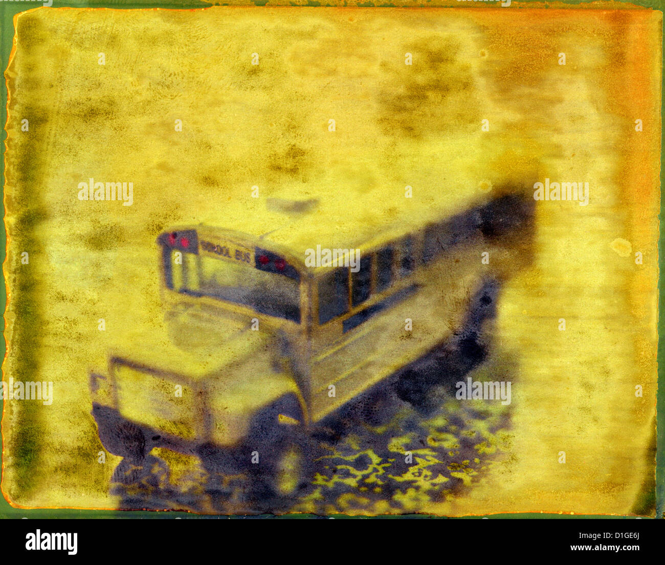 Miniatur-Schulbus auf Notebook. Polaroid negativen. © Mak Stockfoto