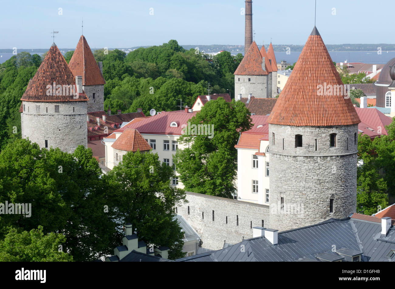 Wand-Türme auf Stadt, Altstadt, Tallinn, Estland, Europa Stockfoto
