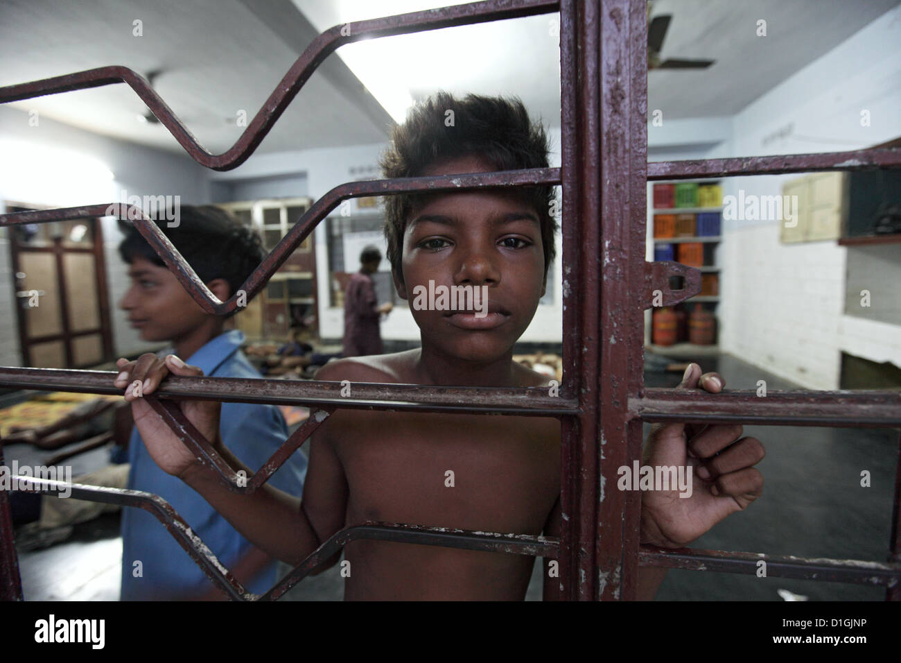 Vijayawada, Indien, Straßenkinder in einem Nacht-Tierheim Stockfoto