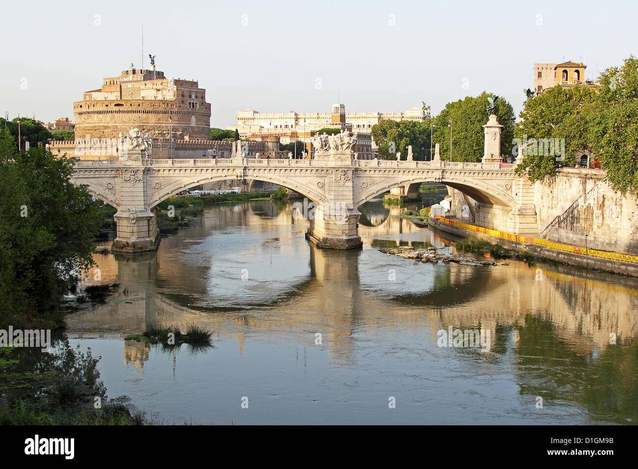 Blick auf Sant Brücke und Angelo Burg in Rom (Saint Angel) Stockfoto