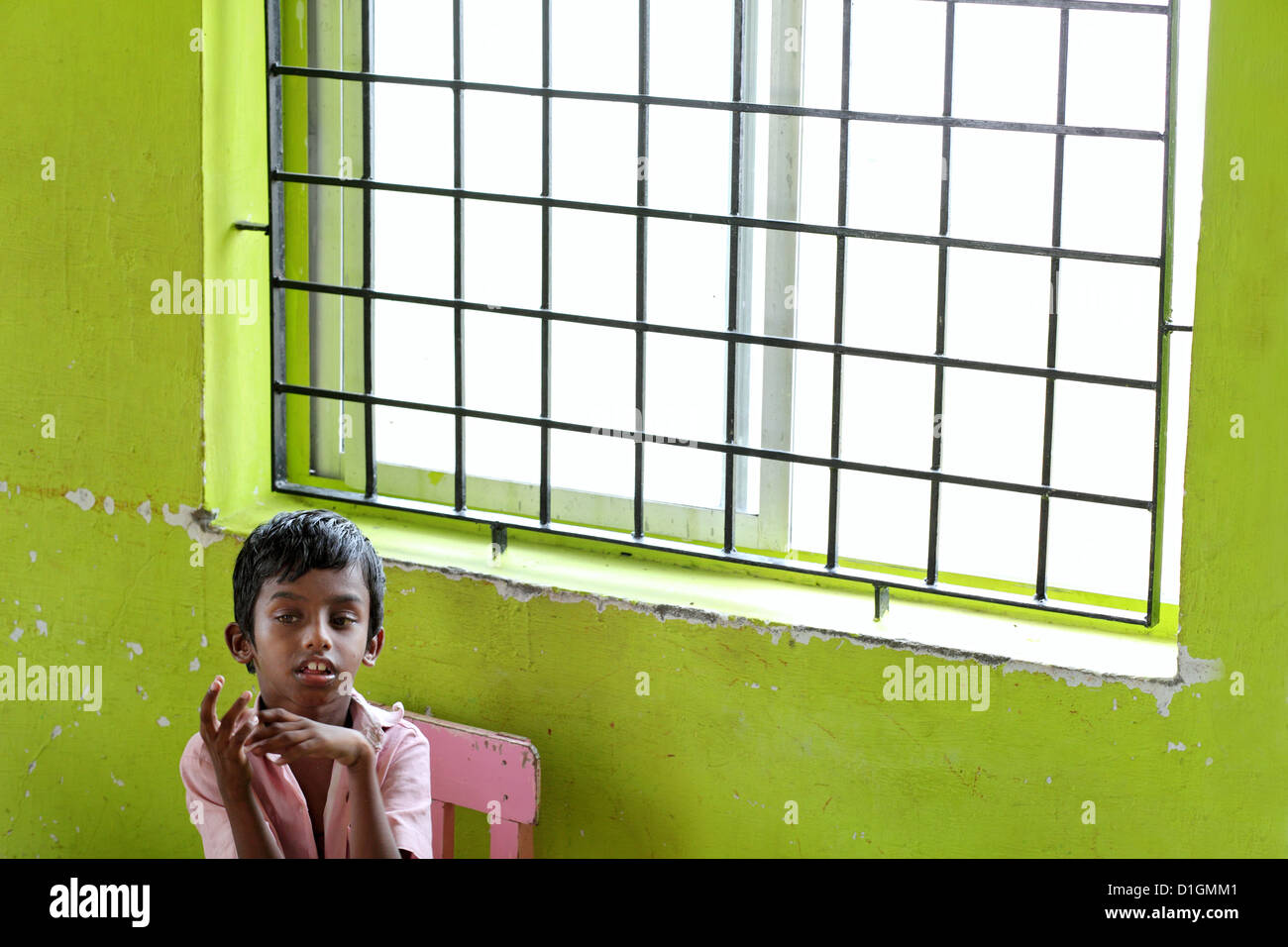 Mettupalayam, Indien, ein geistig behinderter junge in Leben-Hilfe für Behinderte Stockfoto