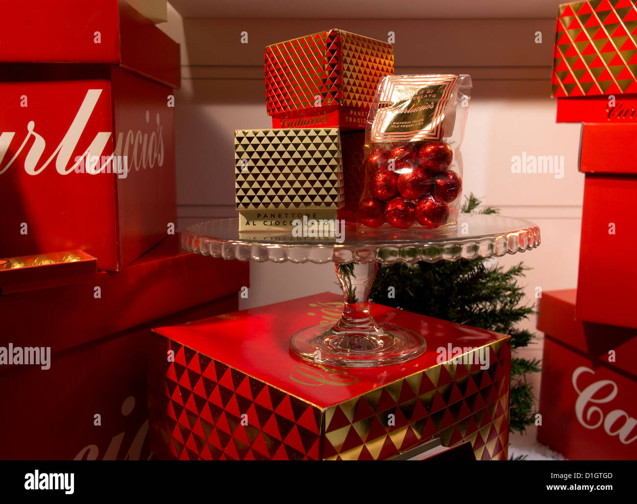 Carluccios Schokoladen Weihnachts-Fenster anzeigen Stockfoto