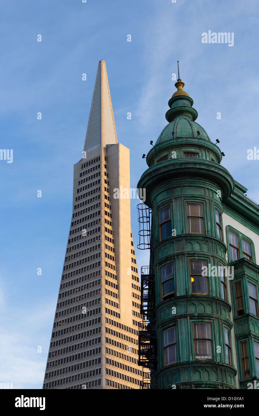 San Francisco Symbole Transamerica Pyramid und das Columbus-Haus Stockfoto