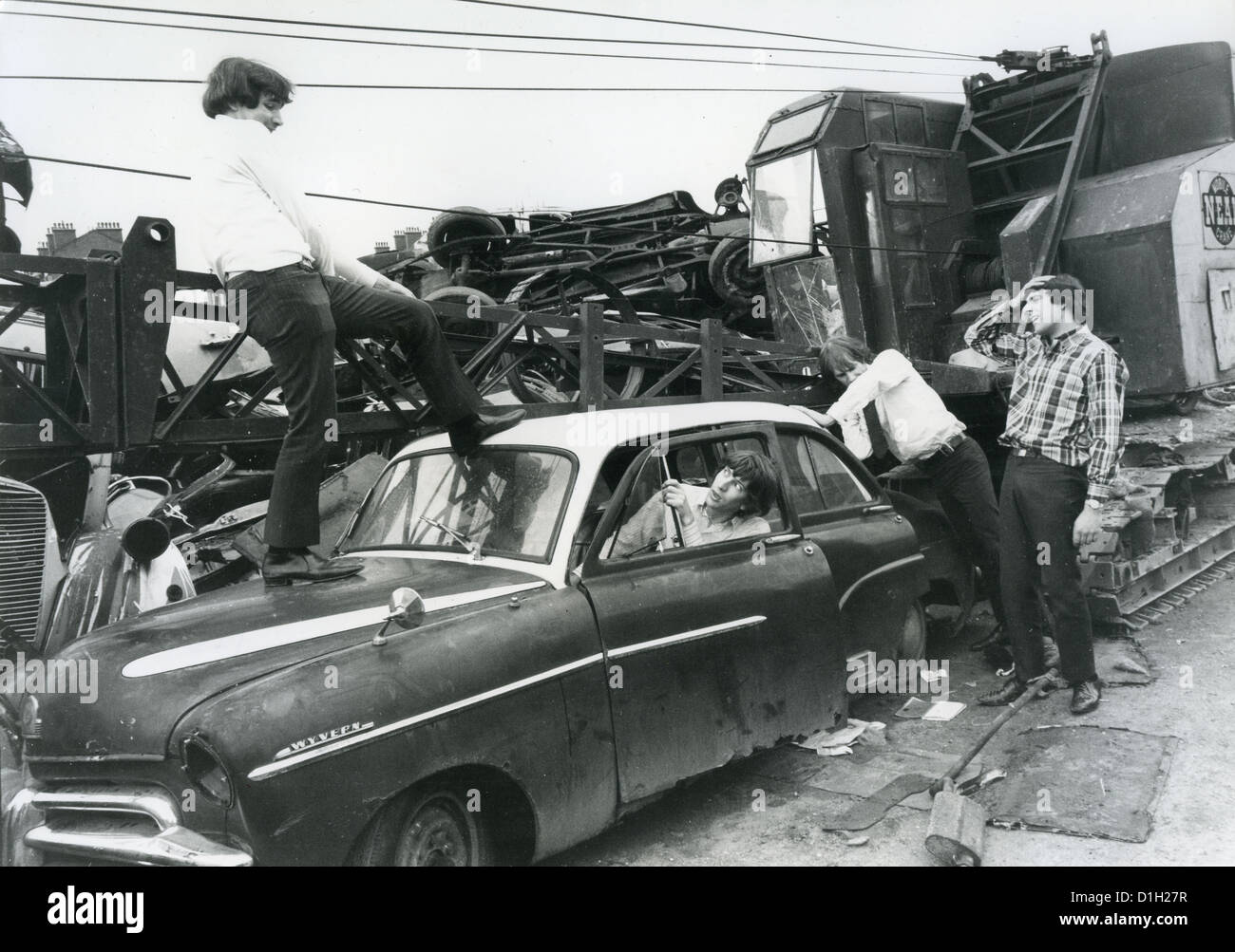 DIE TROGGS UK-pop-Gruppe in Battersea, London, Auto Dump 2. August 1966. Foto Tony Gale Stockfoto