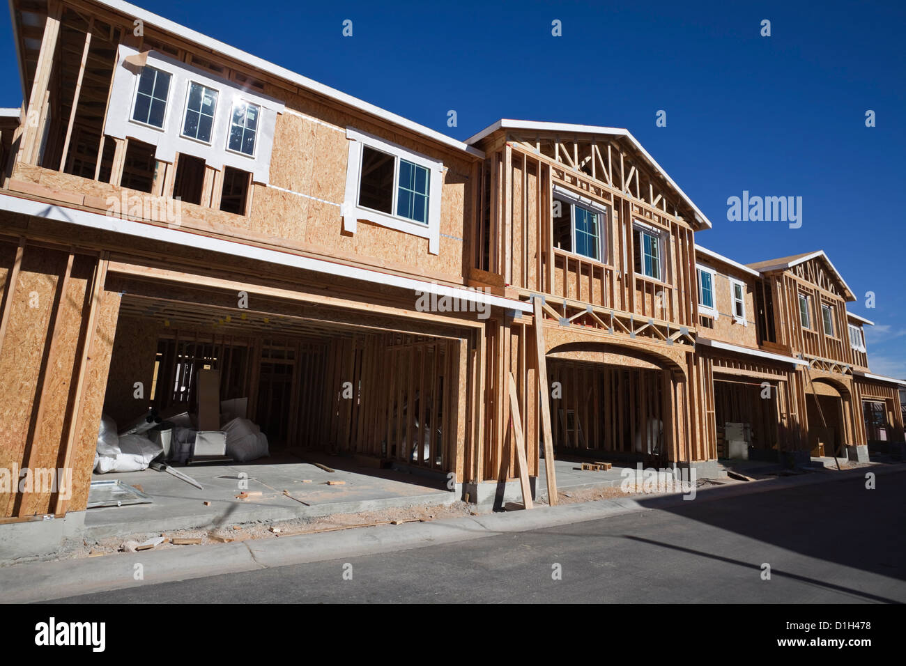 Multi Familie Wohnungsbau framing im Westen der Vereinigten Staaten. Stockfoto