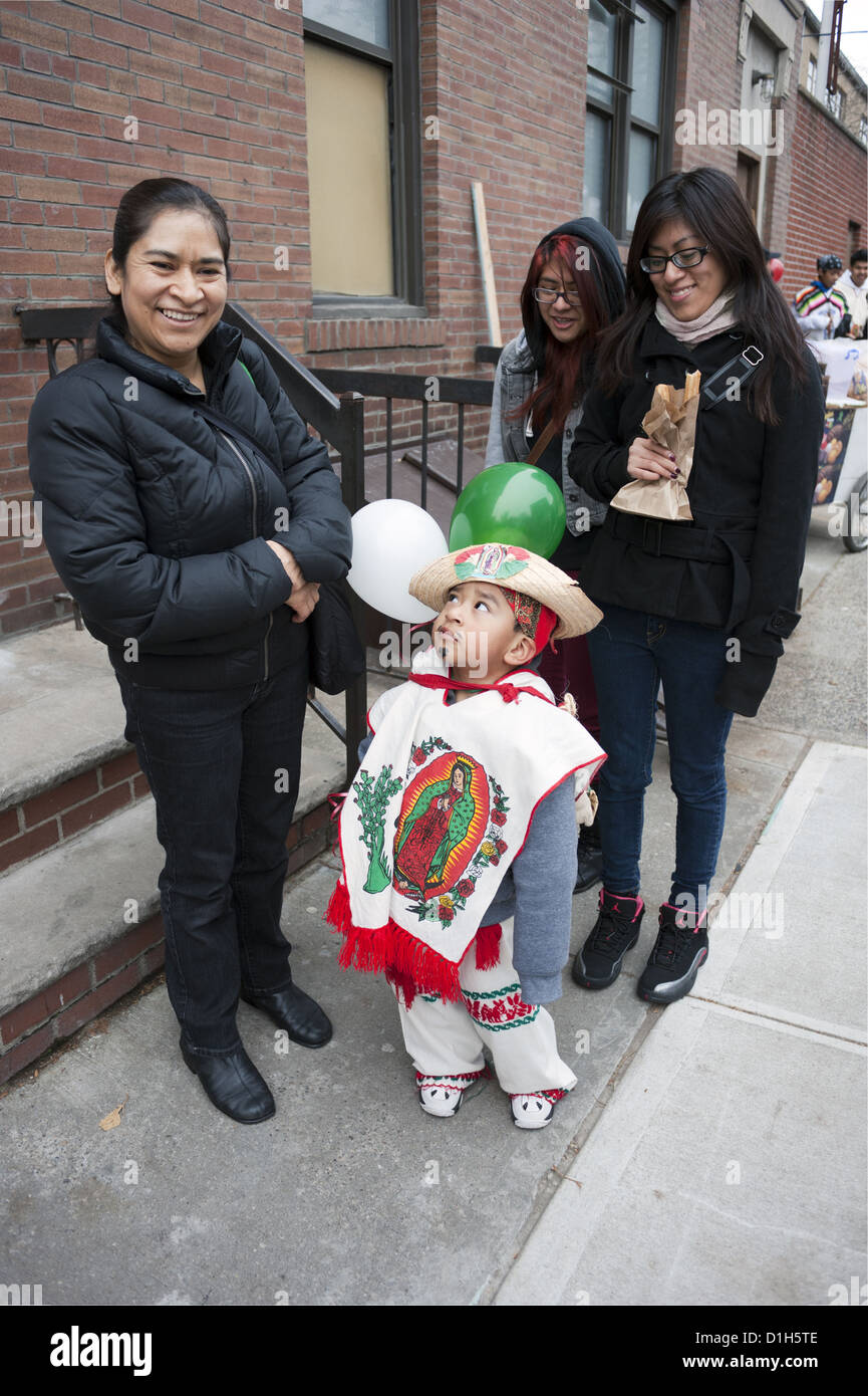 Fest der Jungfrau von Guadalupe, der Patron Saint of Mexico in Borough Park Abschnitt von Brooklyn, 2012. Stockfoto