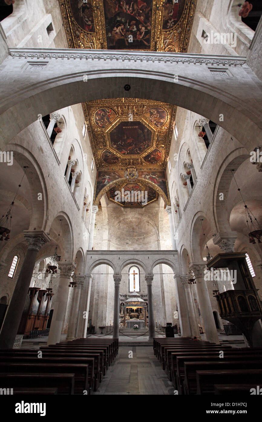 Basilika des Heiligen Nikolaus (Basilica di San Nicola). Bari, Italien. Stockfoto