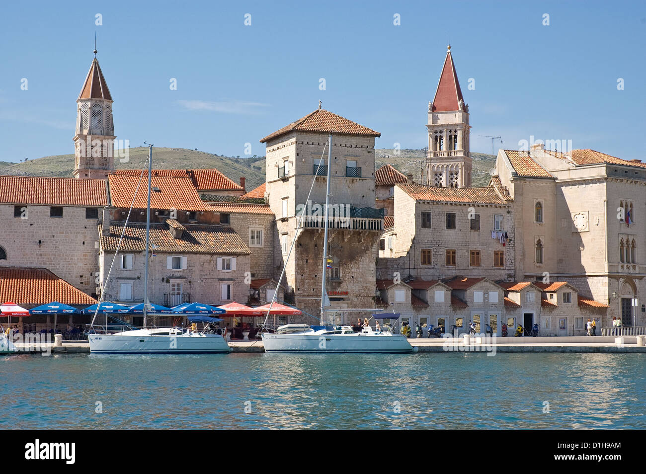 Elk192-2525 Kroatien, Dalmatien, Trogir, Stadt über Wasser Stockfoto