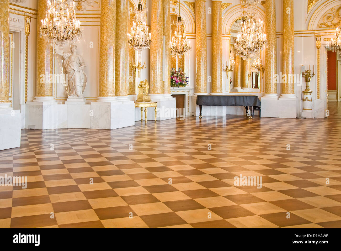 Ballsaal im Königsschloss in Warschau. UNESCO-Welterbe. Stockfoto