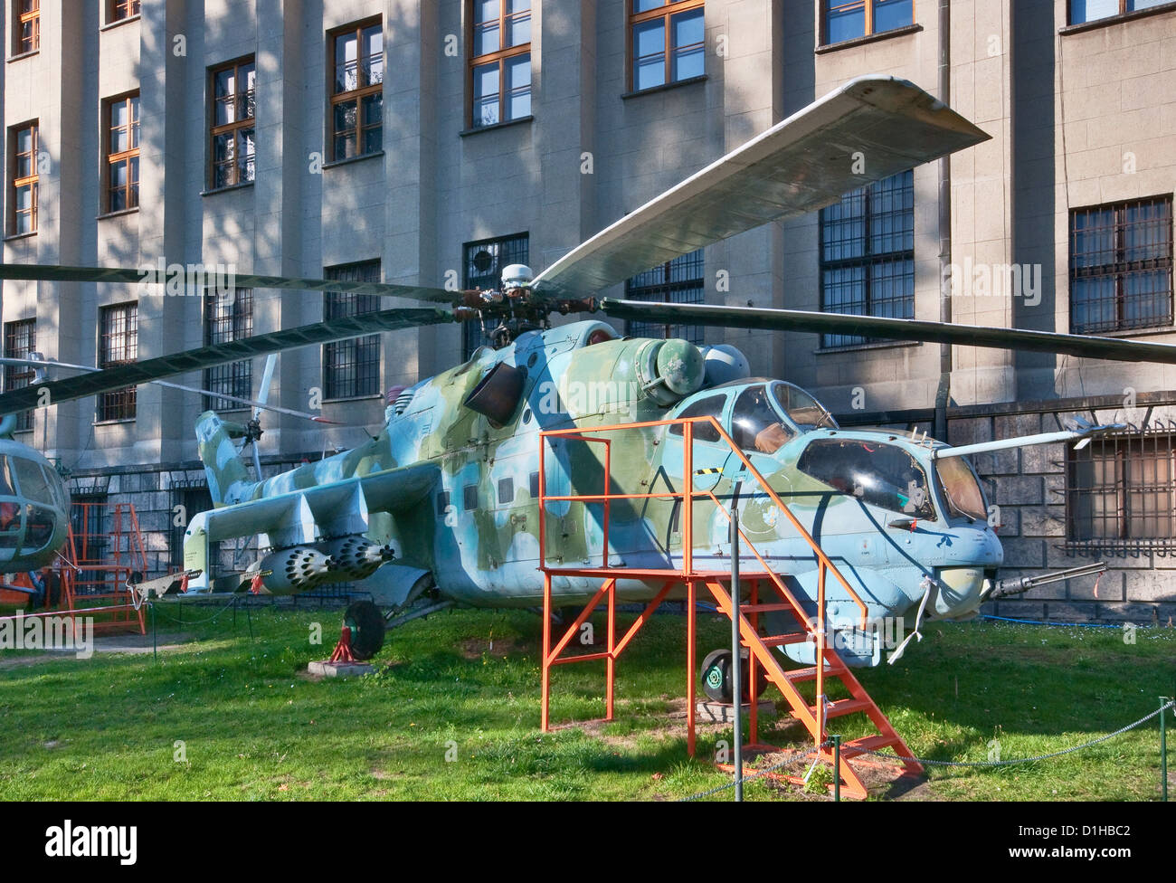 Mil Mi - 24D, große sowjetische Kampfhubschrauber und Kampfhubschrauber, polnische Armee-Museum in Warschau, Polen Stockfoto