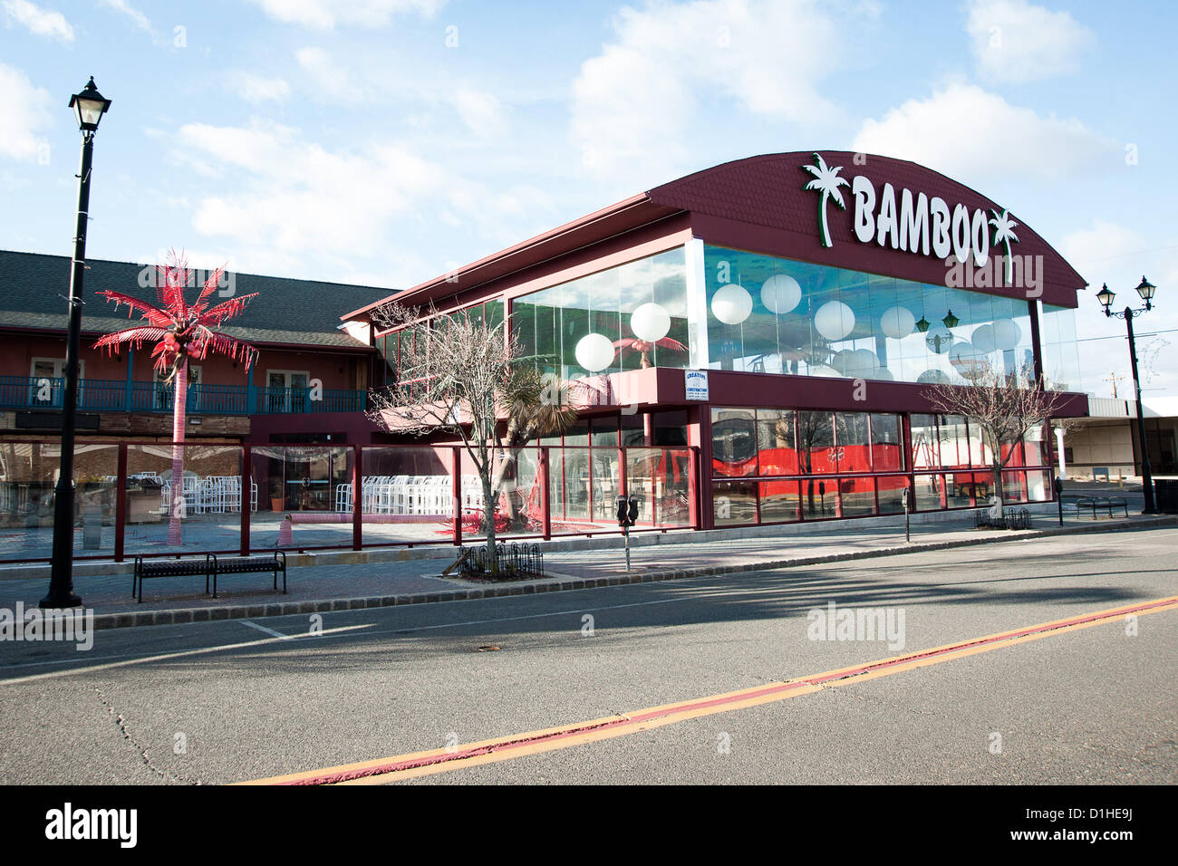 Seaside Heights, NJ, USA, 22. Dezember 2012. Bamboo Bar auf MTVs "Jersey Shore" still standing nach Hurrikan Sandy zu sehen. Stockfoto