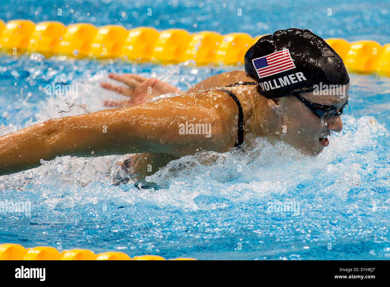 Dana Vollmer (USA) gewinnt die Frauen 100 Meter Schmetterling Halbfinale in der Olympischen Sommerspiele 2012, London, England. Stockfoto