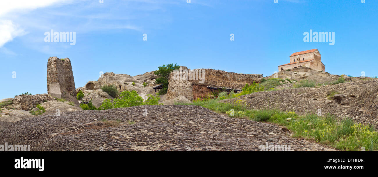 Panorama der prähistorischen Ruinen höhlenbewohnenden Stadt Uplistsikhe in Kaukasus, Georgien Stockfoto