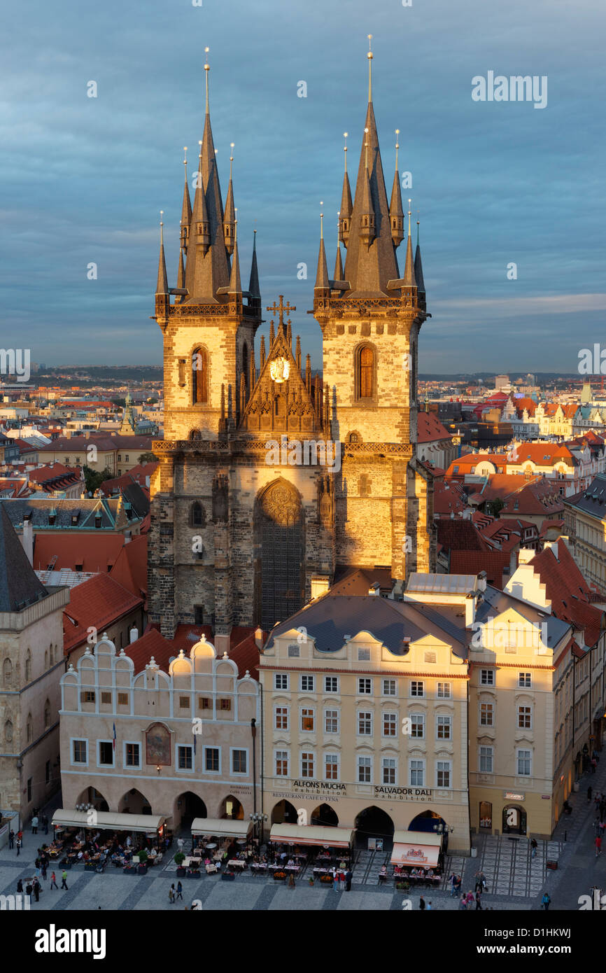 Die Kirche der Madonna vor Tyn und Staromestske Namesti, Stare Mesto, Prag, Tschechische Republik. Kostel Matky Bozi Pred Tynem. Stockfoto