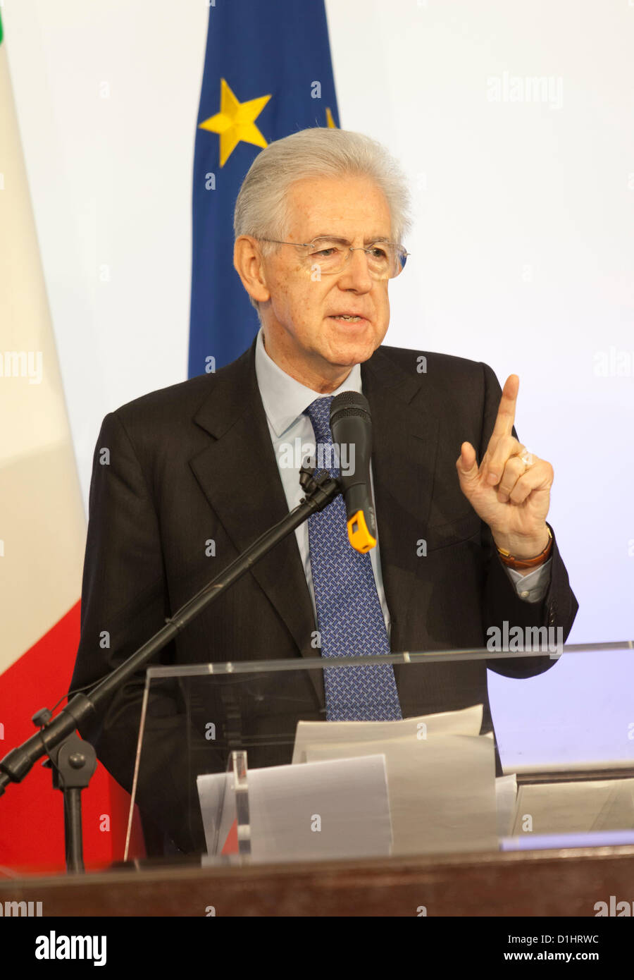 Sonntag, den 23. Dezember. Rom. Italiens Premier Mario Monti Ende Jahr Adresse und Konferenz der italienischen Order of Journalists. Stockfoto