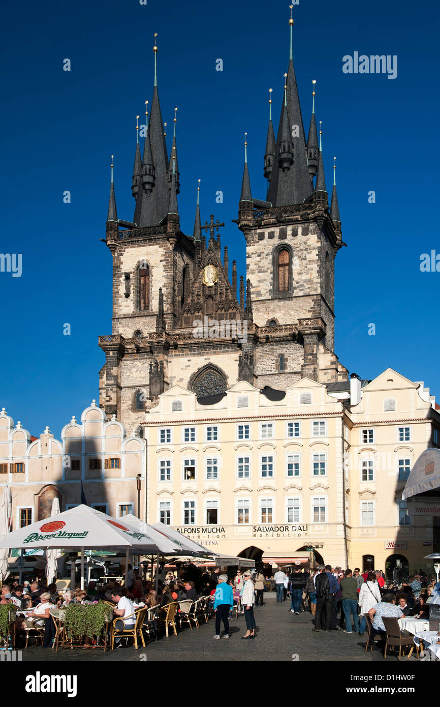 Church of Our Lady vor Tyn in Jizchak Náměstí, dem Altstädter Ring in Prag, die Hauptstadt der Tschechischen Republik. Stockfoto