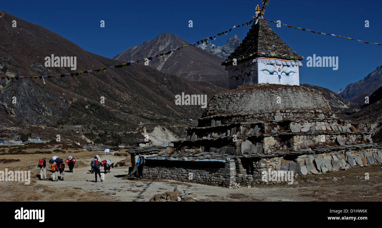 Großen Stupa in der Nähe von Thame, Nepal Stockfoto