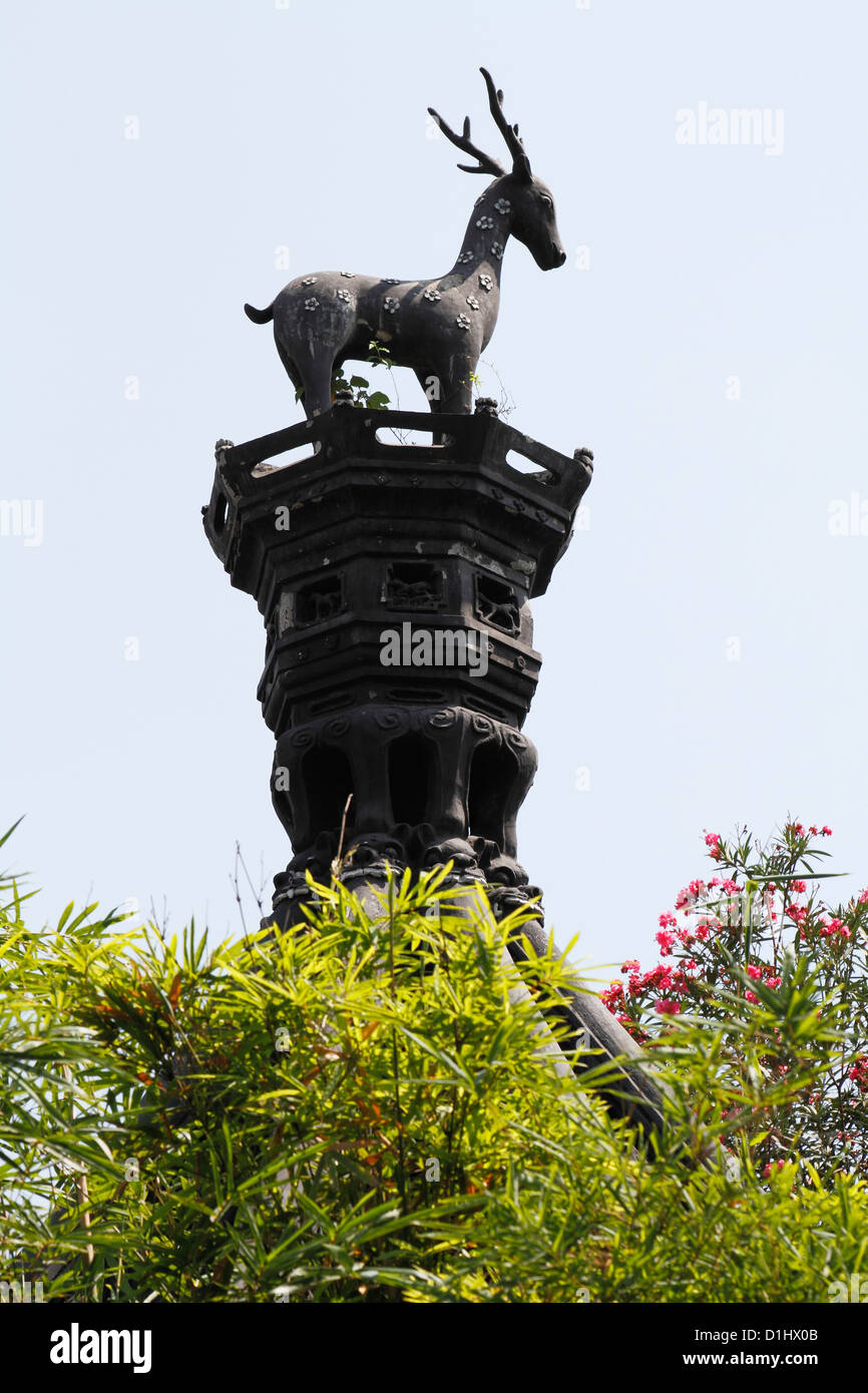 Ziege-Statue im Yu Garden die Verbotene Stadt "oder Yu Yuan Garten, Shanghai, China Stockfoto