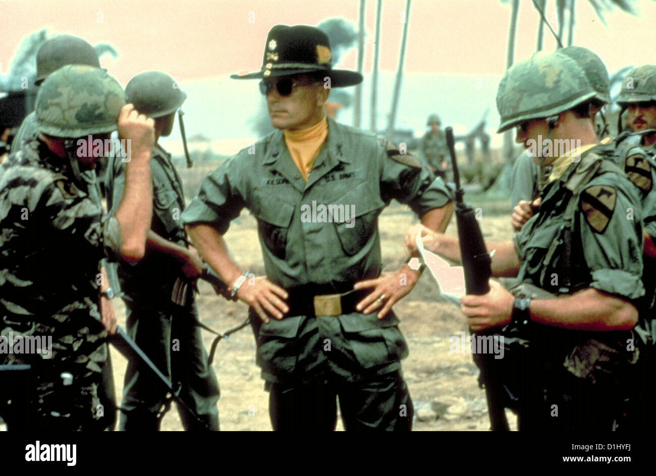 Apocalypse Now Redux Apocalypse Now Redux Robert Duvall Colonel Kilgore (Robert Duvall) *** lokalen Caption *** 2001 Tobis Stockfoto