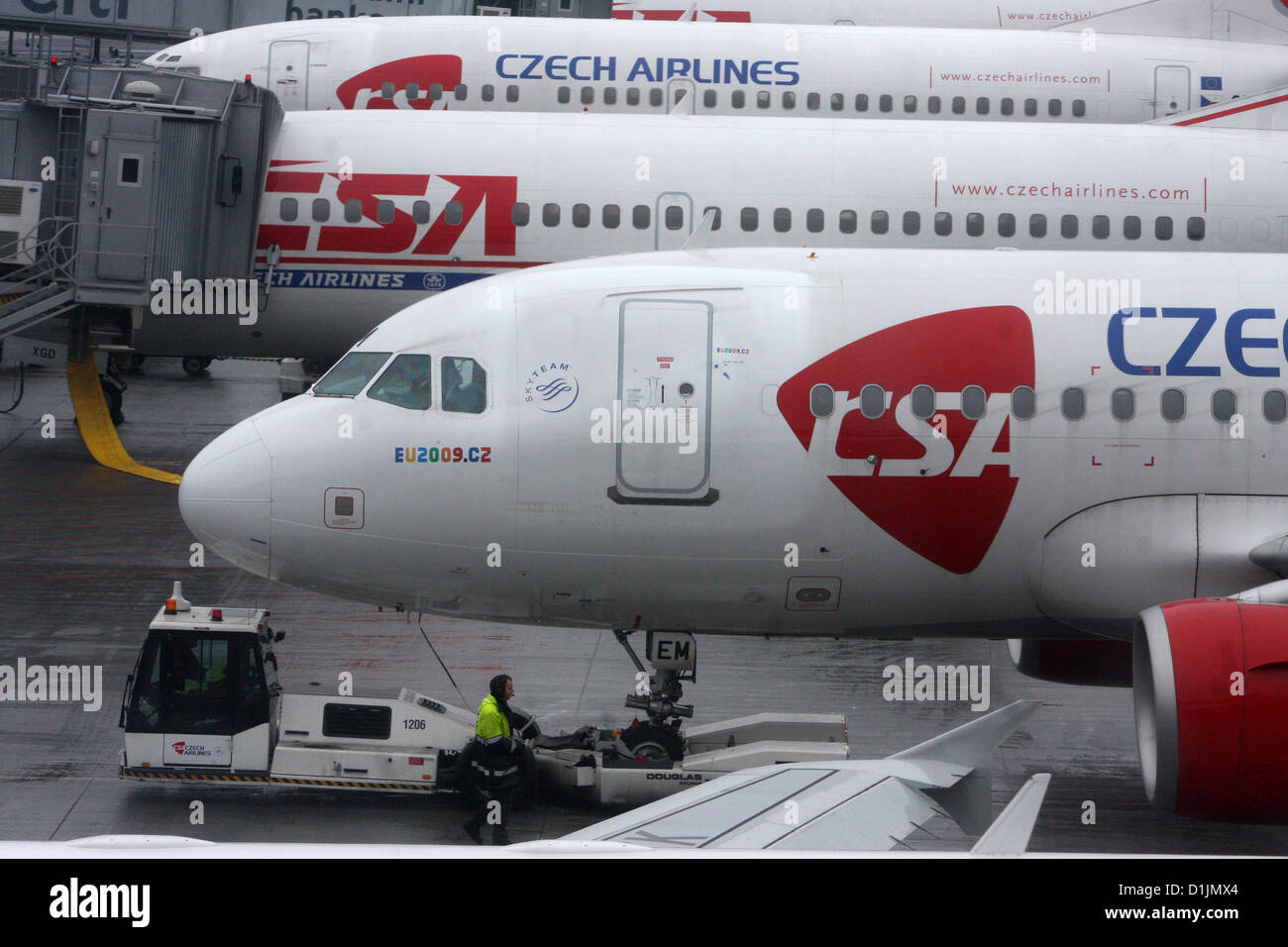 CSA Czech Airlines Flugzeuge Prag Tschechische Republik Flugzeuge am Boden Tarmac Jets erlangten den Flughafen Ceske aerolinie Aviation Company Ruzyne District Stockfoto