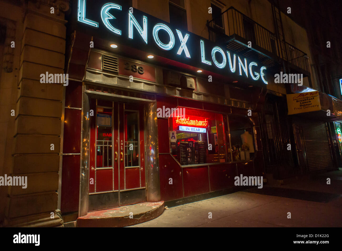 Das Wahrzeichen Lenox Lounge an der Lenox Avenue in Harlem in New York Stockfoto