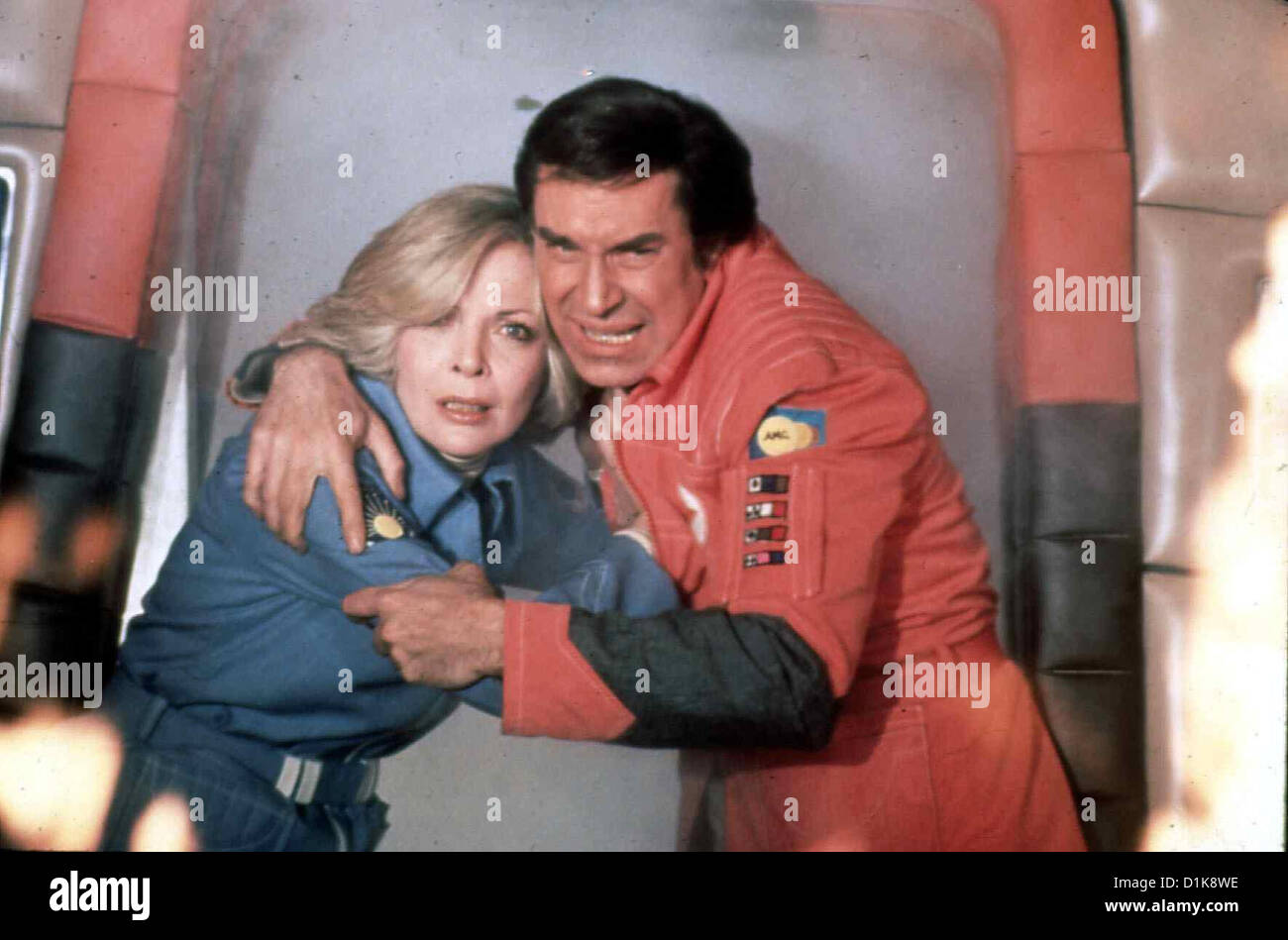 Angriff Auf Alpha 1 Ziel: Moonbase Alpha Dr. Helena Russell (Barbara Bain), Commander John Koenig (Martin Landau) *** Stockfoto