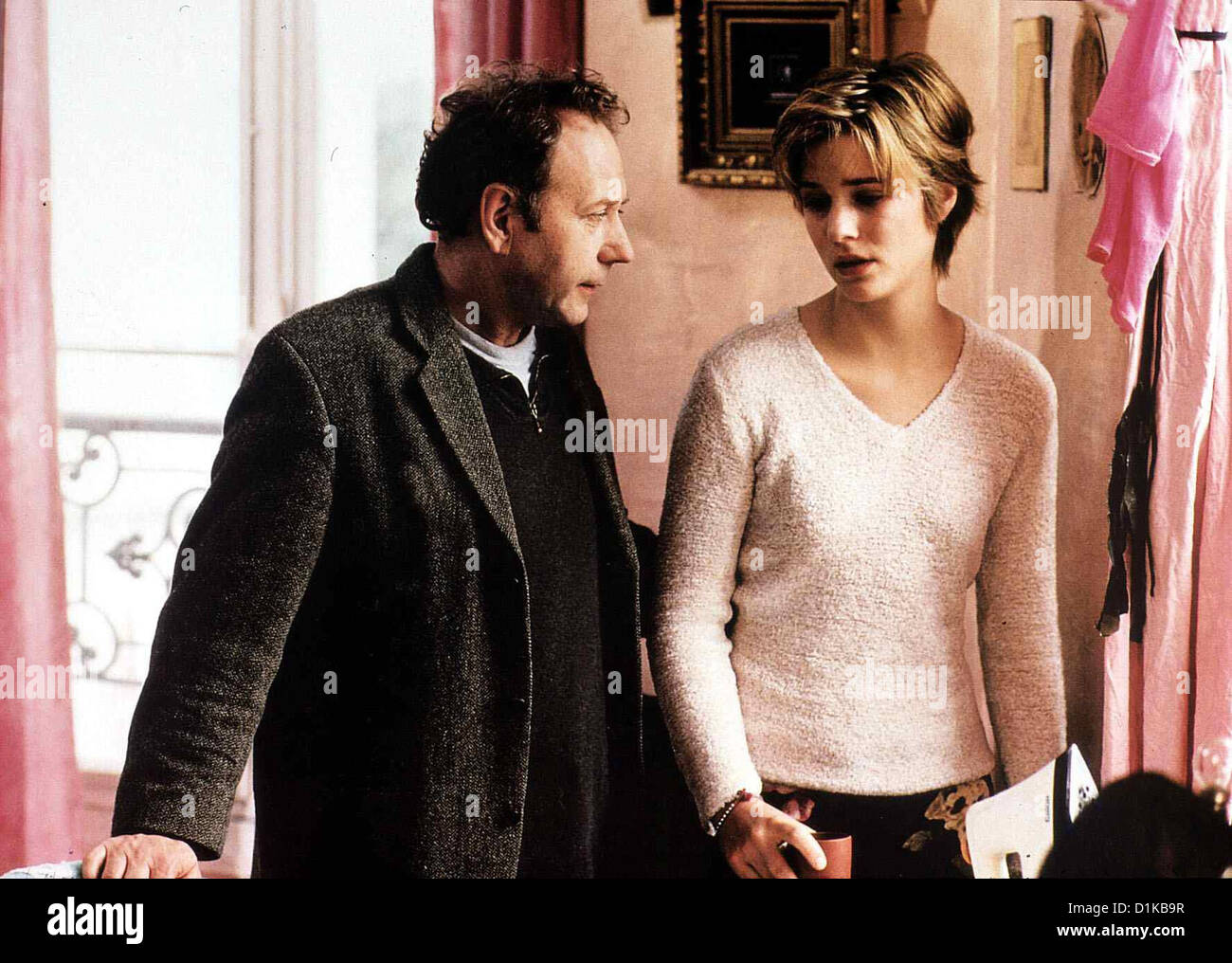 Das Encore - Immer Wieder sterben Frauen Encore Jackie Berroyer, Natascha Regnier Abel Vichac (Jackie Berroyer), Catherine (Natacha Stockfoto